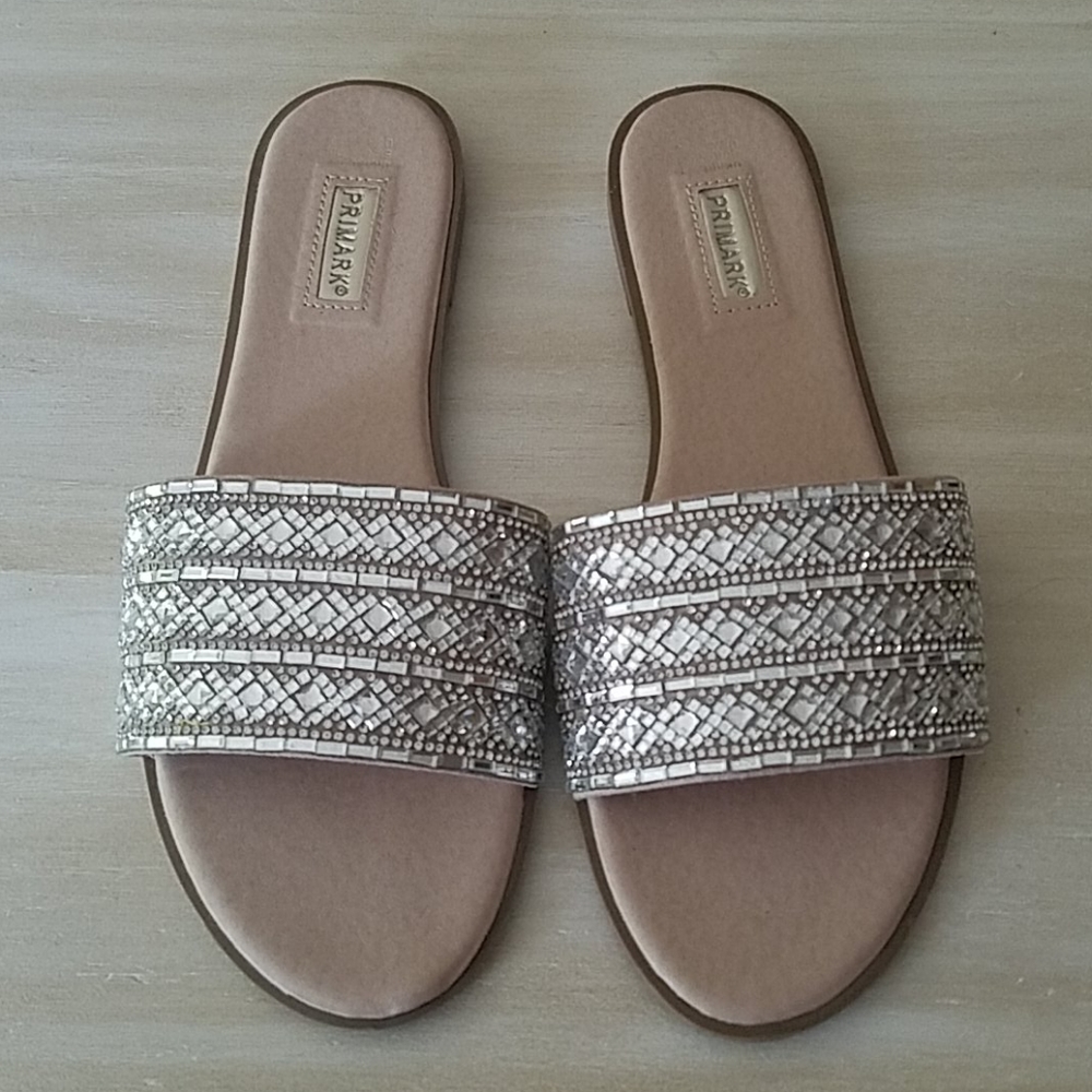 Cute Silver Mosaic Look Sandals - Picture 2 of 4